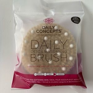 Daily Detox Massaging Brush